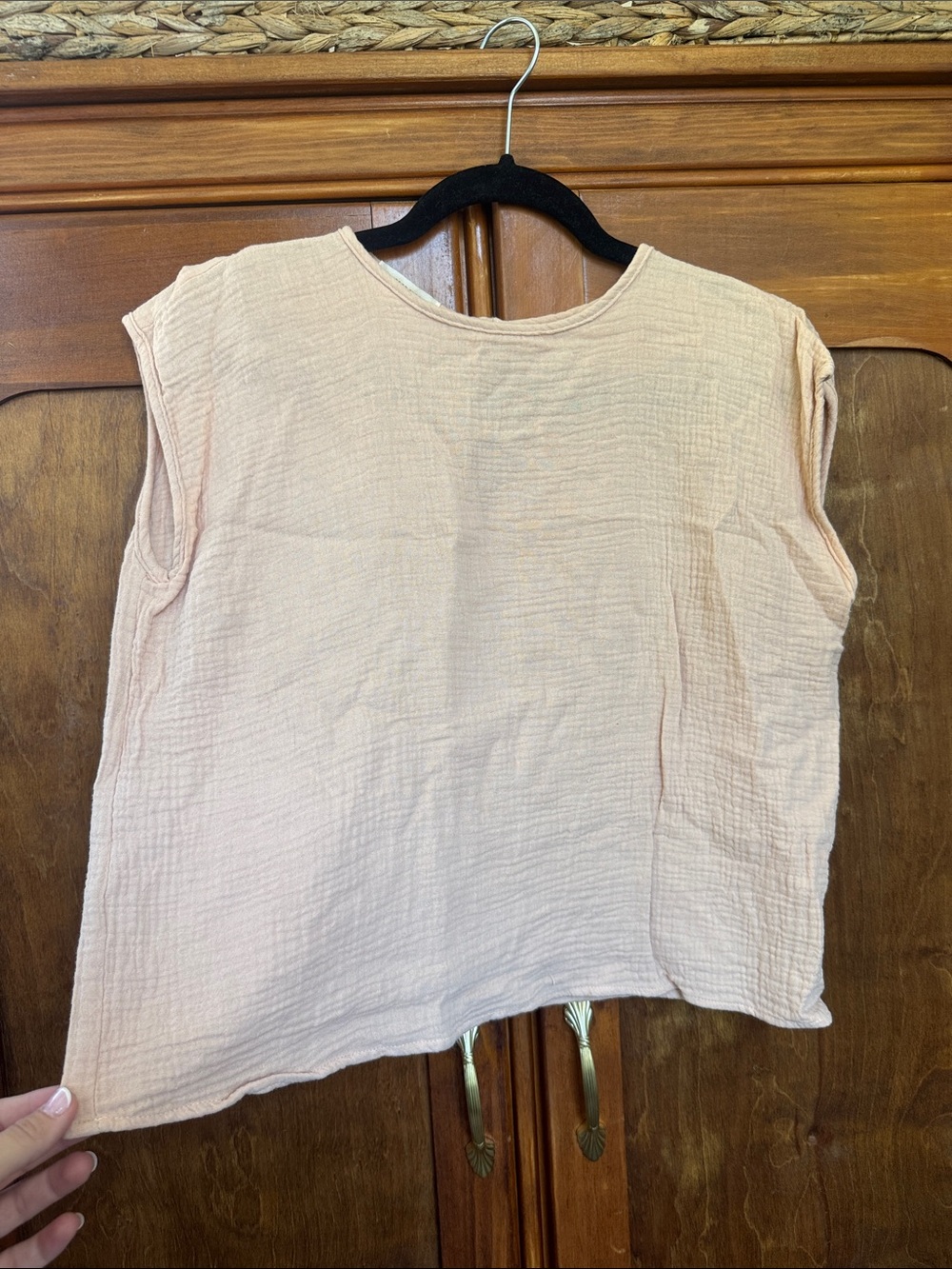 Women's Sleeveless Gauze Tank Top - Light Peach